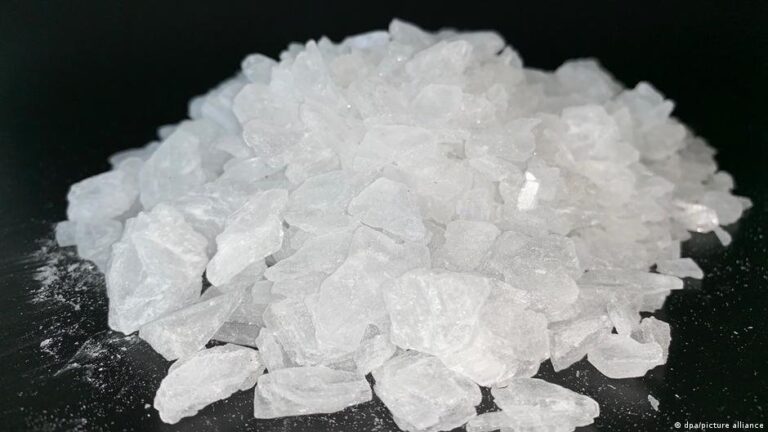 Buy Crystal Meth ( Methaphentamine )